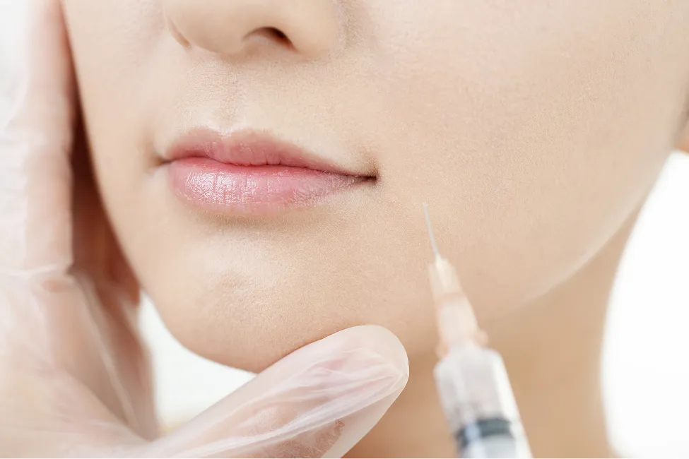 痛み・ダウンタイムが少ない